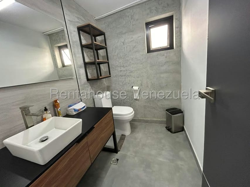 Comercial (Oficina) en Alquiler en Colinas de Bello Monte, Distrito Metropolitano - 12