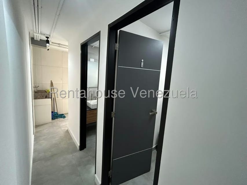 Comercial (Oficina) en Alquiler en Colinas de Bello Monte, Distrito Metropolitano - 10