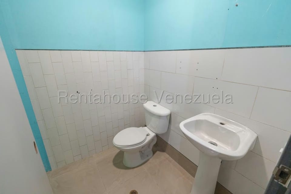 Comercial (Local Comercial) en Alquiler en Baruta, Distrito Metropolitano - 15