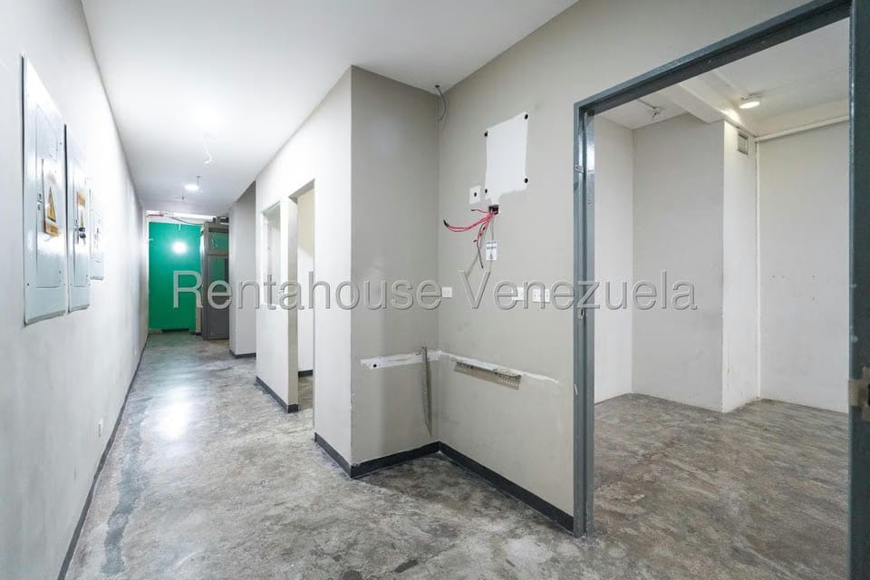 Comercial (Local Comercial) en Alquiler en Baruta, Distrito Metropolitano - 19