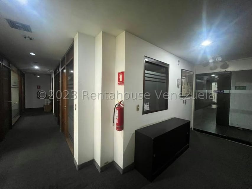 Comercial (Oficina) en Venta en Prados del Este, Distrito Metropolitano - 12
