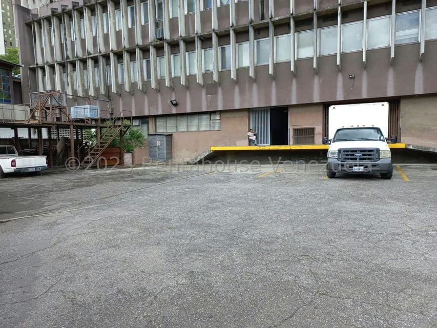 Comercial (Galpon - Deposito) en Alquiler en Macaracuay, Distrito Metropolitano - 12
