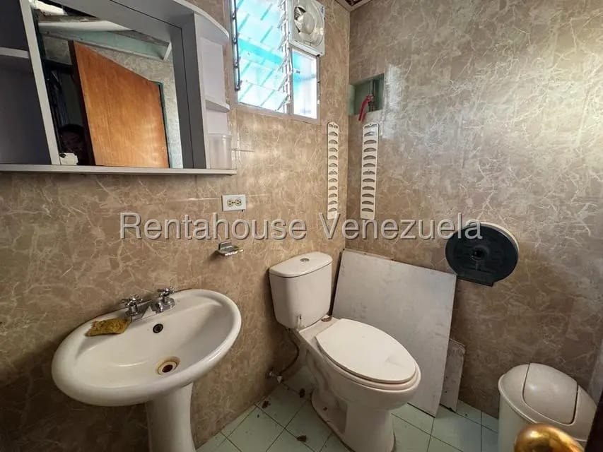 Comercial (Galpon - Deposito) en Alquiler en El Hatillo, Distrito Metropolitano - 23
