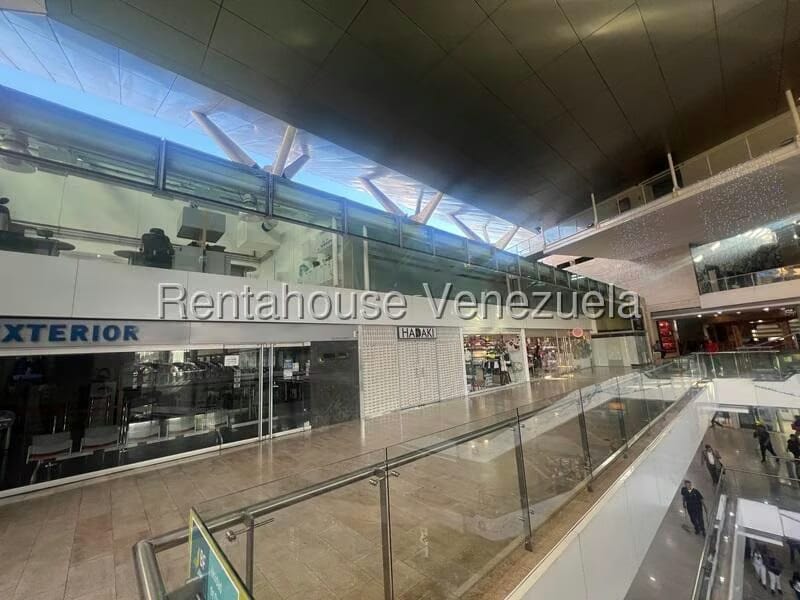 Comercial (Oficina) en Alquiler en Los Dos Caminos, Distrito Metropolitano - 20