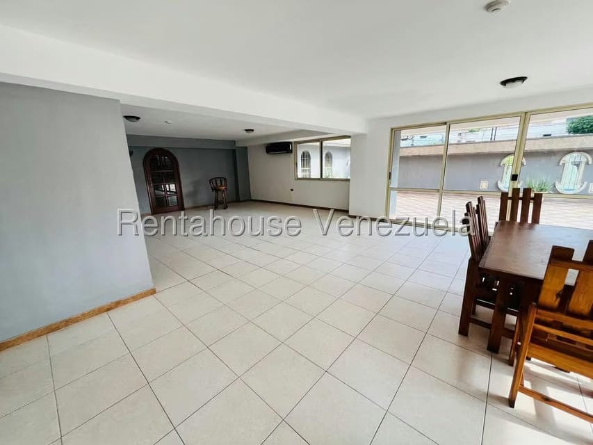 Apartamento (1 Nivel) en Venta en Centro, Aragua - 63