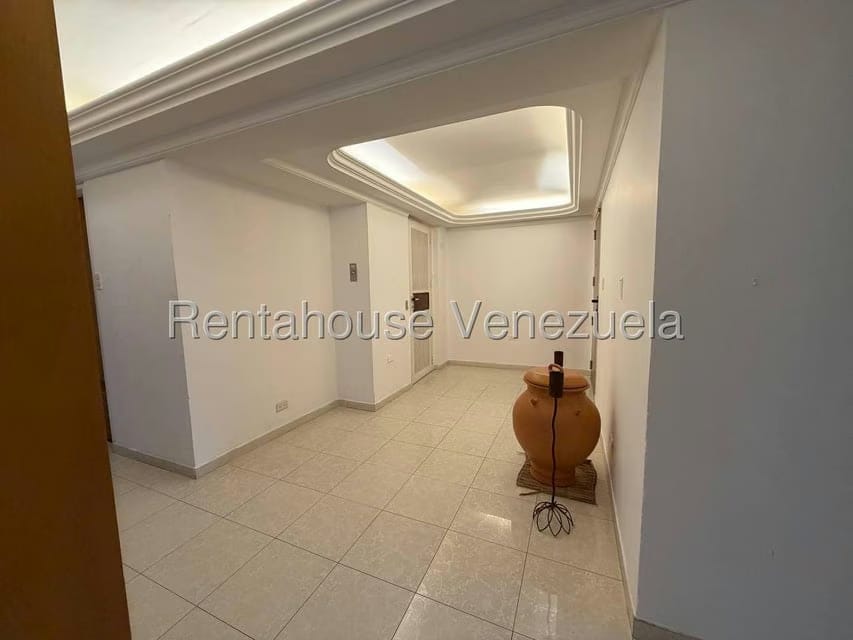 Apartamento (1 Nivel) en Alquiler en La Lago, Zulia - 8
