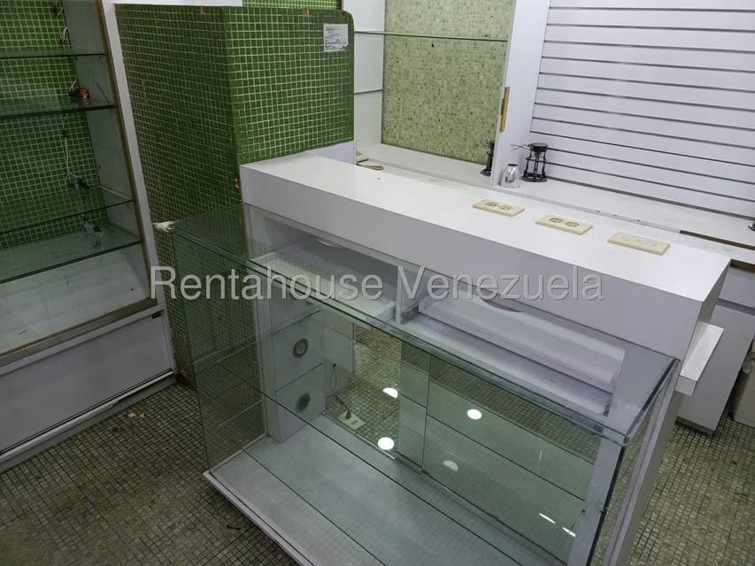 Comercial (Local Comercial) en Alquiler en El Paraiso, Distrito Metropolitano - 12
