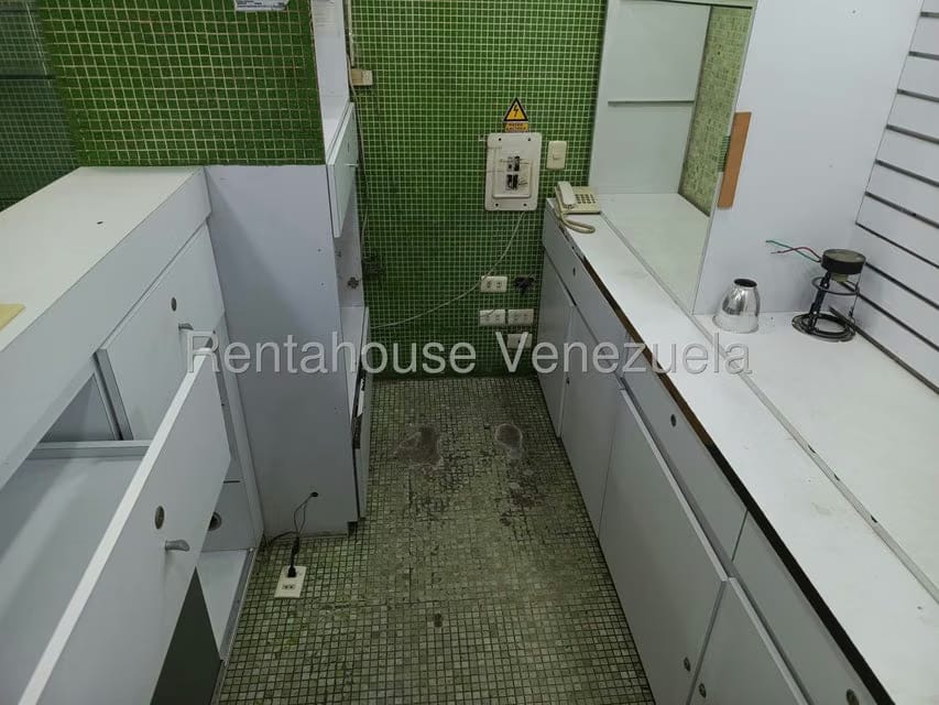 Comercial (Local Comercial) en Alquiler en El Paraiso, Distrito Metropolitano - 13