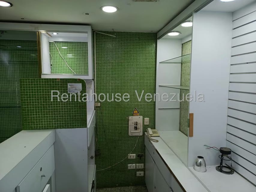 Comercial (Local Comercial) en Alquiler en El Paraiso, Distrito Metropolitano - 14