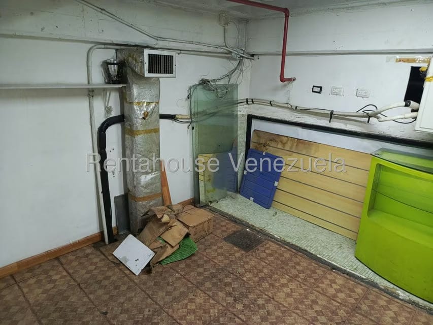 Comercial (Local Comercial) en Alquiler en El Paraiso, Distrito Metropolitano - 24