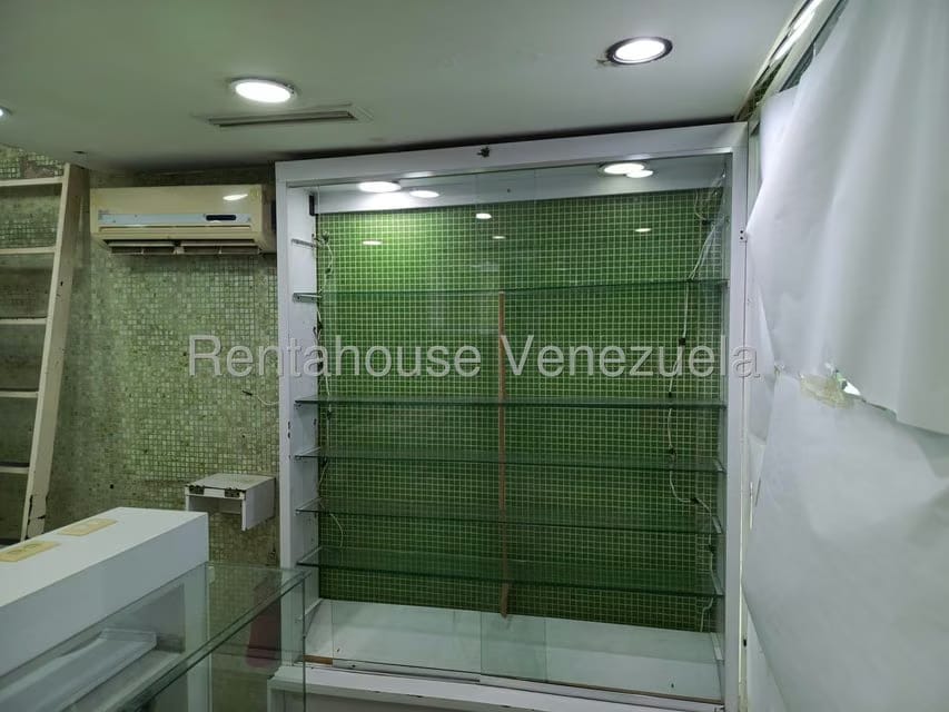 Comercial (Local Comercial) en Alquiler en El Paraiso, Distrito Metropolitano - 9