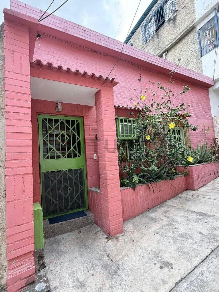 VENTA CASA, CALLE REAL LOS CORTIJOS DE SARRIA