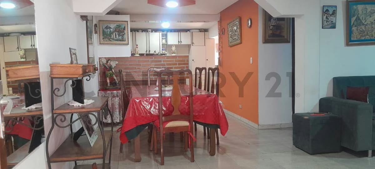VENTA CASA, CALLE REAL LOS CORTIJOS DE SARRIA - 6