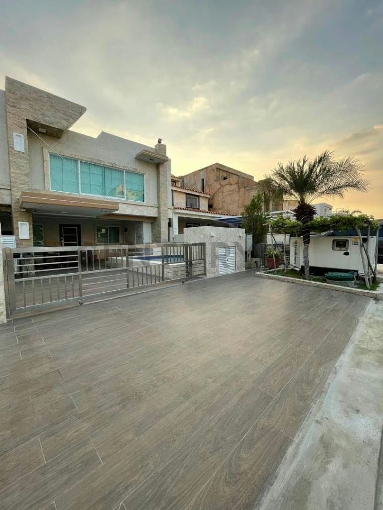 En Alquiler amplio y prestigioso Palafito ubicado en AquaVilla Casa Bote A