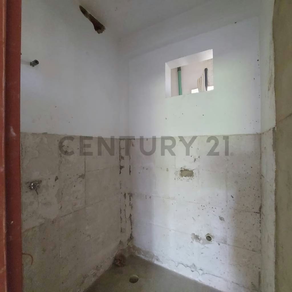En venta Edificación para uso comercial con Varios Locales en obra Avanzada - 7