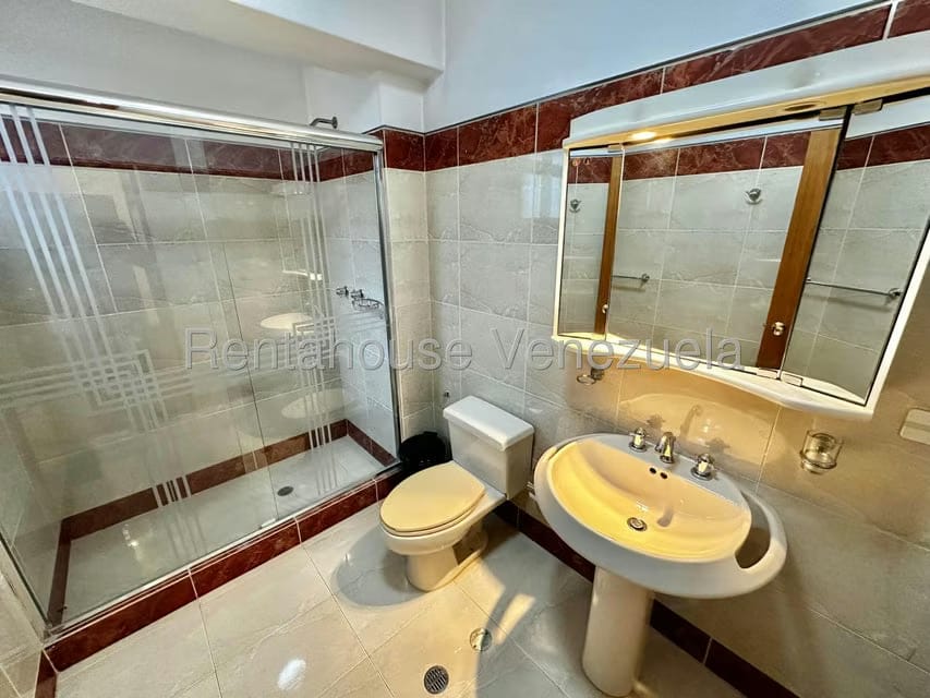 Apartamento (Penthouse) en Alquiler en La Lagunita Country Club, Distrito Metropolitano - 15