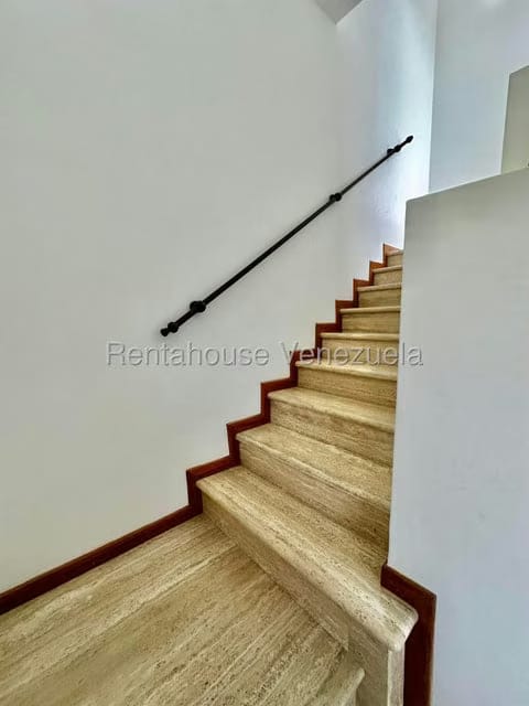 Apartamento (Penthouse) en Alquiler en La Lagunita Country Club, Distrito Metropolitano - 22