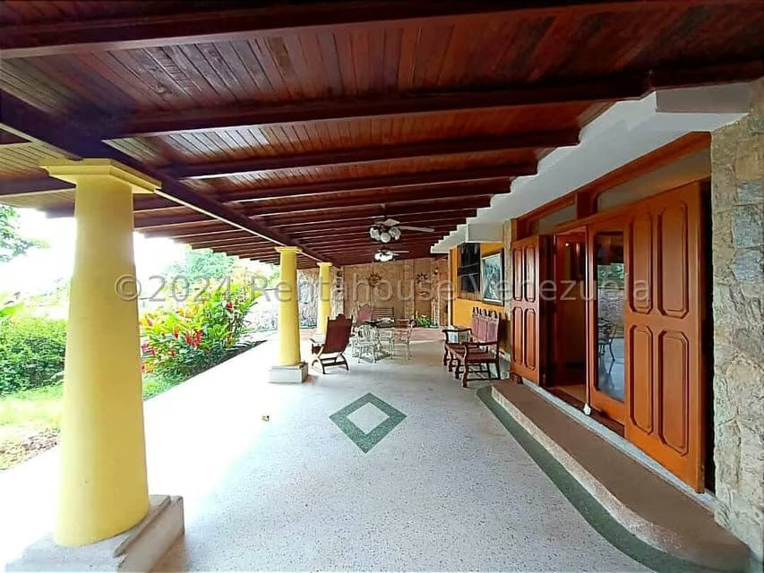 Casa (Multipes Niveles) en Venta en El Castaño (Zona Privada), Aragua - 2