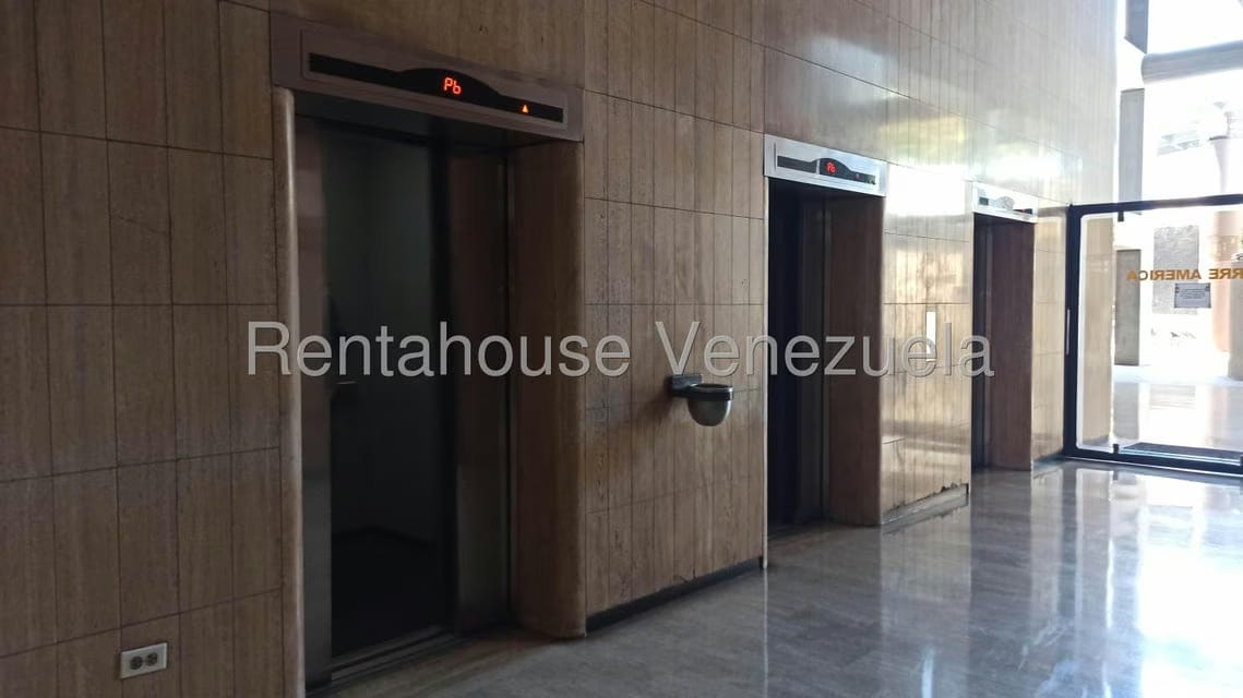 Comercial (Oficina) en Alquiler en Bello Monte, Distrito Metropolitano - 2
