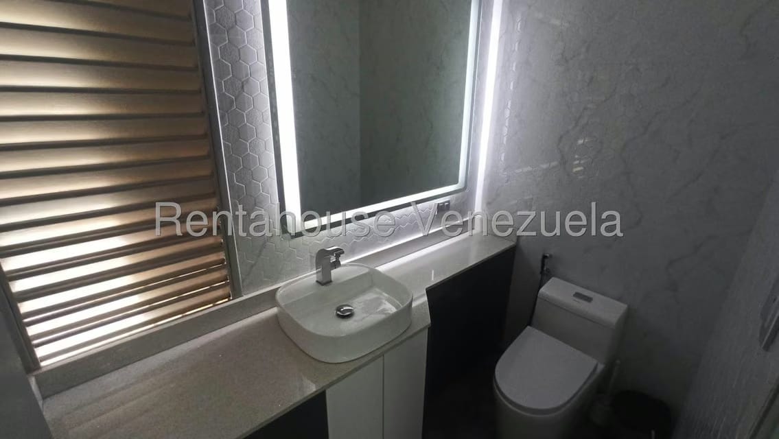 Comercial (Oficina) en Alquiler en Bello Monte, Distrito Metropolitano - 11