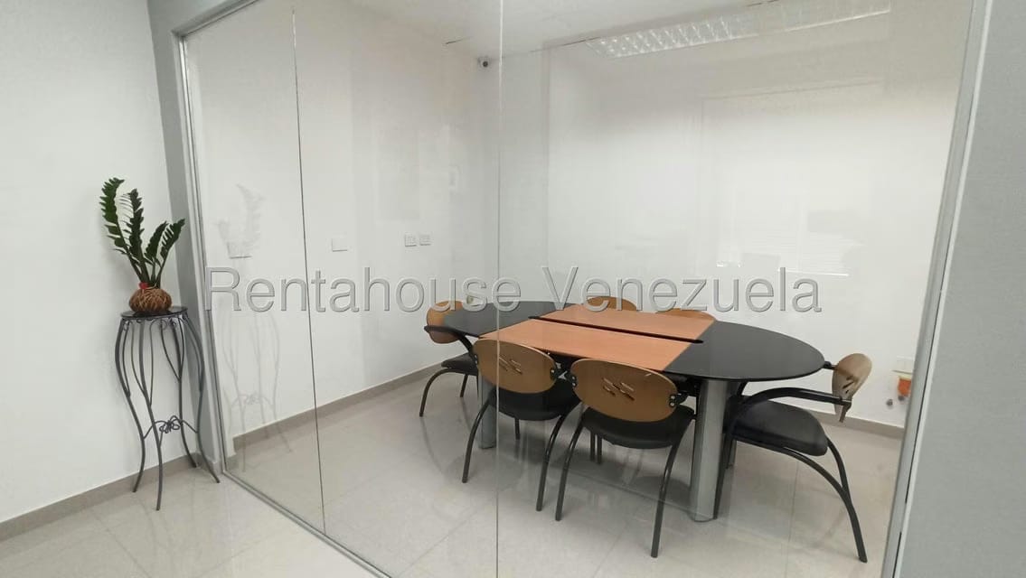 Comercial (Oficina) en Alquiler en Bello Monte, Distrito Metropolitano - 8