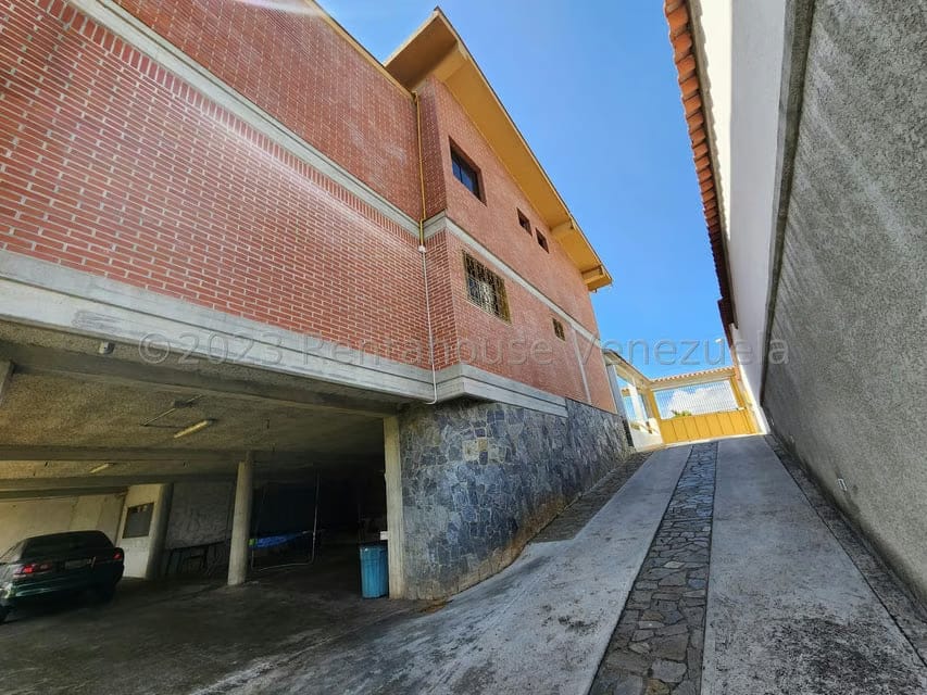 Casa (Multipes Niveles) en Venta en Municipio Carrizal, Miranda - 26