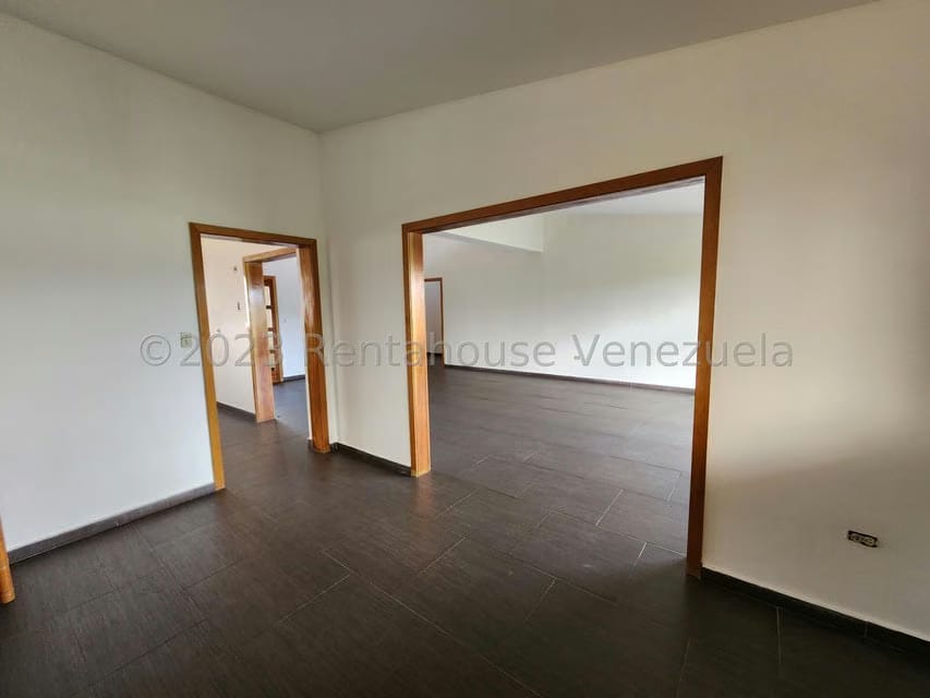 Casa (Multipes Niveles) en Venta en Municipio Carrizal, Miranda - 34