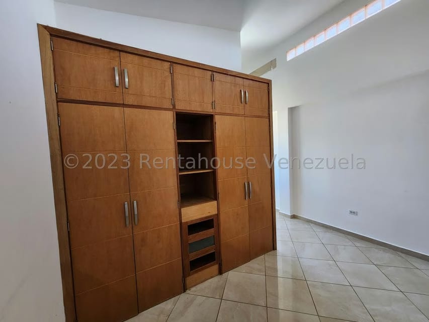 Casa (Multipes Niveles) en Venta en Municipio Carrizal, Miranda - 38