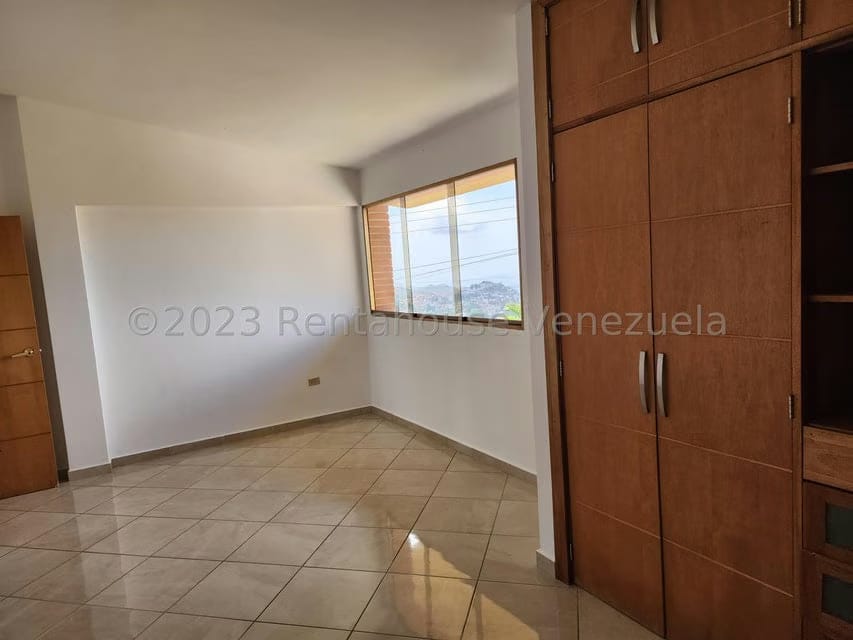 Casa (Multipes Niveles) en Venta en Municipio Carrizal, Miranda - 40
