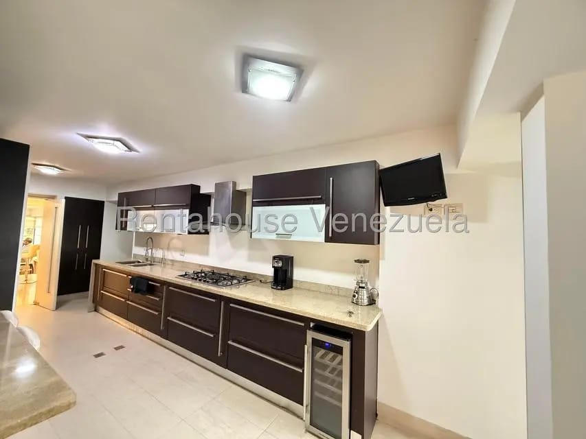 Apartamento (1 Nivel) en Alquiler en Colinas de Valle Arriba, Distrito Metropolitano - 17