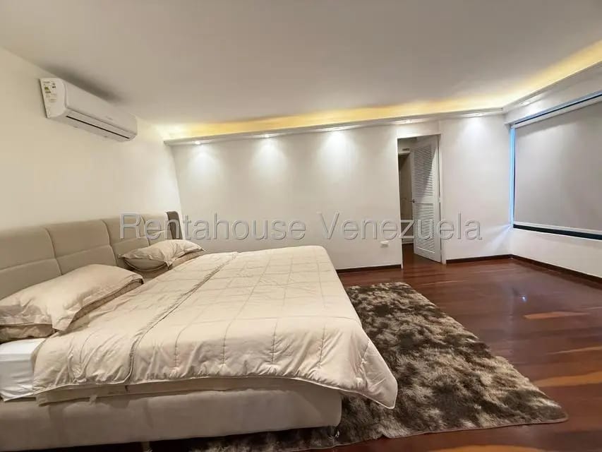 Apartamento (1 Nivel) en Alquiler en Colinas de Valle Arriba, Distrito Metropolitano - 20