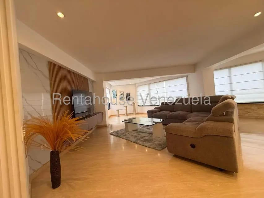 Apartamento (1 Nivel) en Alquiler en Colinas de Valle Arriba, Distrito Metropolitano - 5