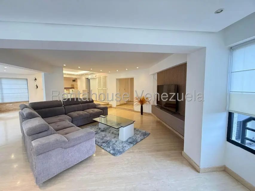 Apartamento (1 Nivel) en Alquiler en Colinas de Valle Arriba, Distrito Metropolitano - 6
