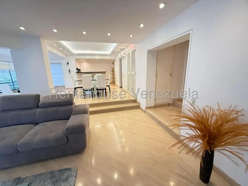 Apartamento (1 Nivel) en Alquiler en Colinas de Valle Arriba, Distrito Metropolitano - 7