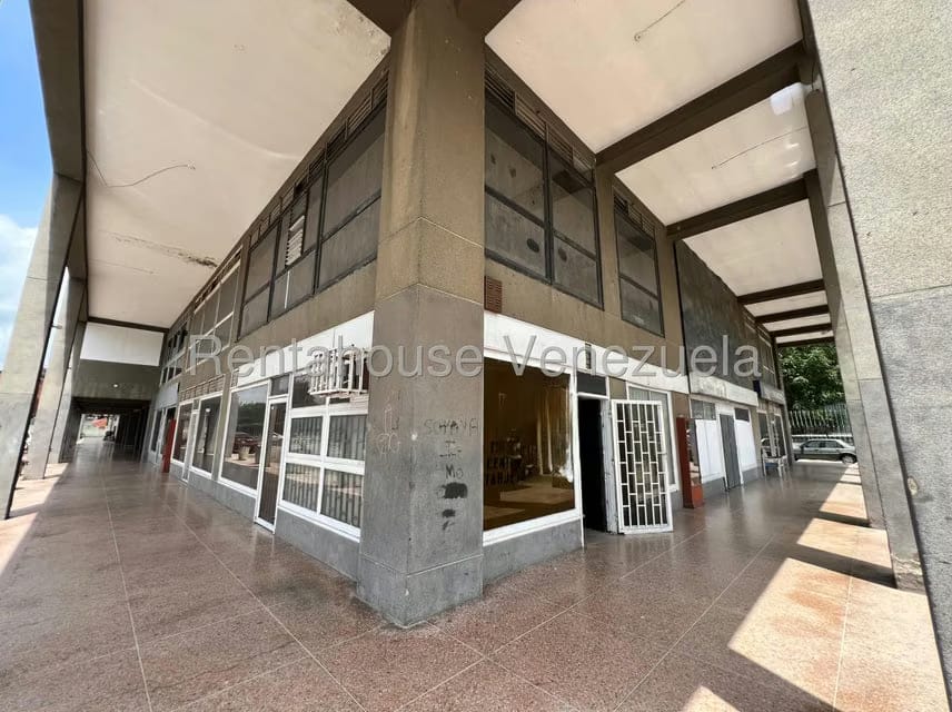 Comercial (Local Comercial) en Venta en Avenida Victoria, Aragua - 2