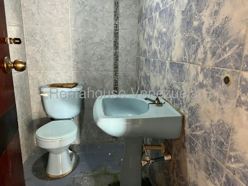 Comercial (Local Comercial) en Venta en Avenida Victoria, Aragua - 12