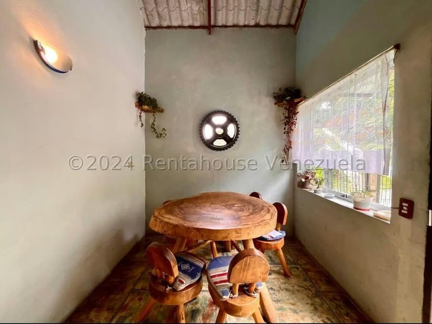 Casa (Colonial) en Venta en La Colonia Tovar, Aragua - 2