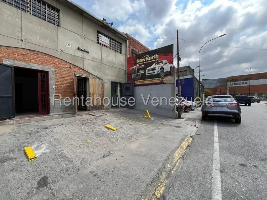 Comercial (Local Comercial) en Alquiler en Chacao, Distrito Metropolitano - 32