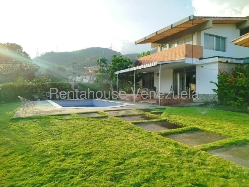 Casa (Duplex) en Venta en El Limon, Aragua