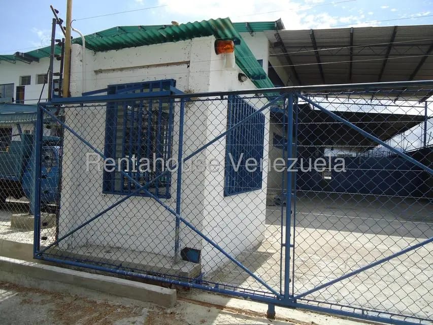Comercial (Galpon - Deposito) en Venta en Santa Teresa del Tuy, Miranda