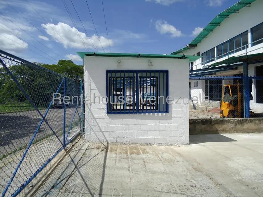 Comercial (Galpon - Deposito) en Venta en Santa Teresa del Tuy, Miranda - 4