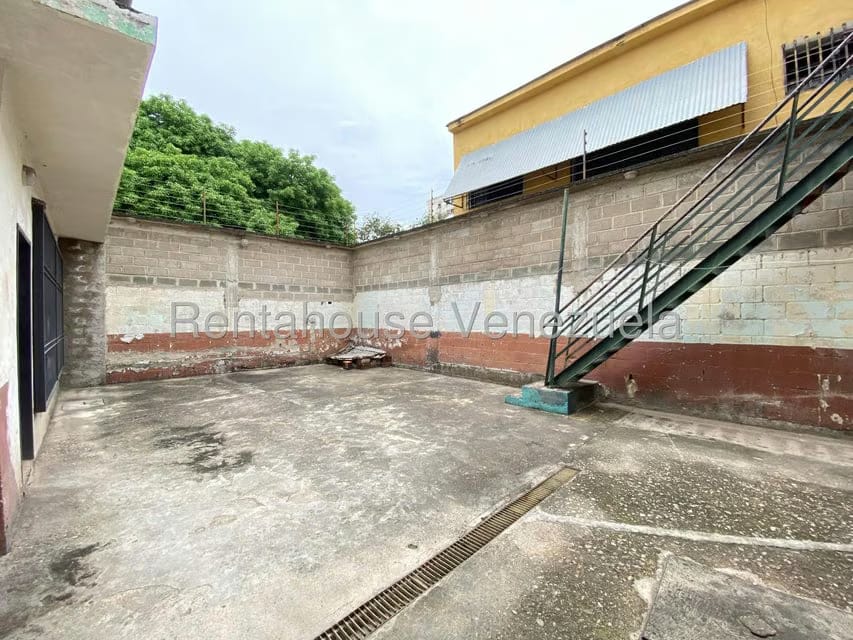 Comercial (Local Comercial) en Venta en La Barraca, Aragua - 27