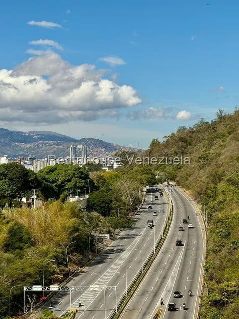 Apartamento (Penthouse) en Venta en Terrazas del Avila, Distrito Metropolitano - 4