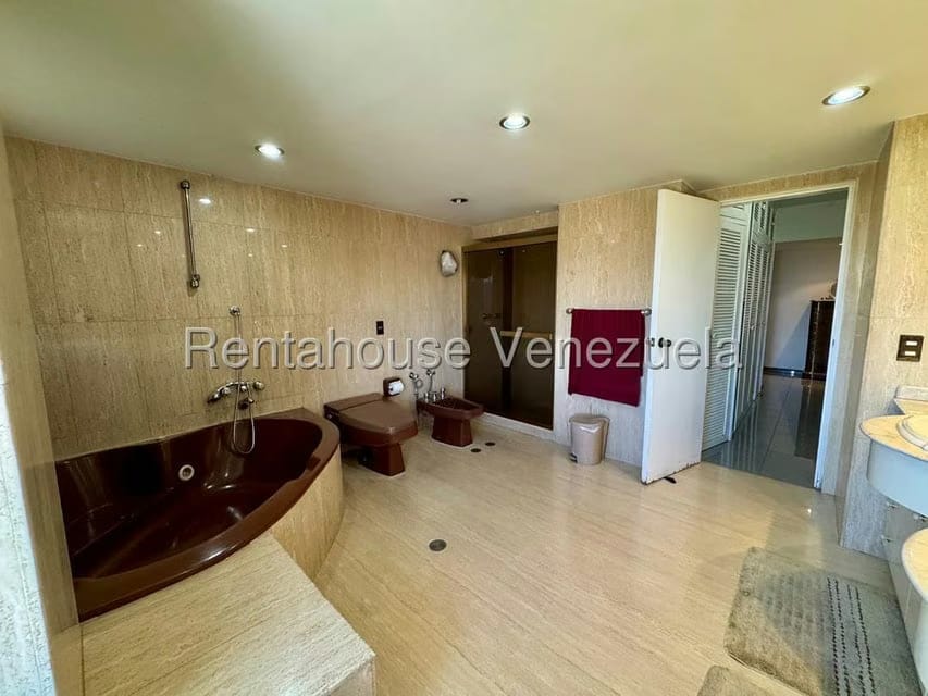 Apartamento (Penthouse) en Venta en Terrazas del Avila, Distrito Metropolitano - 32