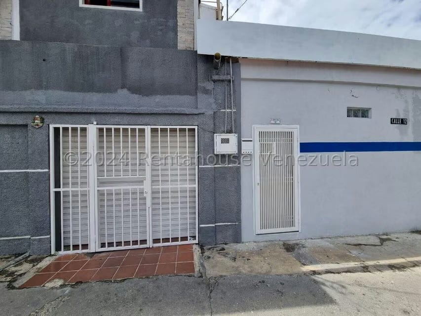Comercial (Local Comercial) en Alquiler en Parroquia Catedral, Lara - 2