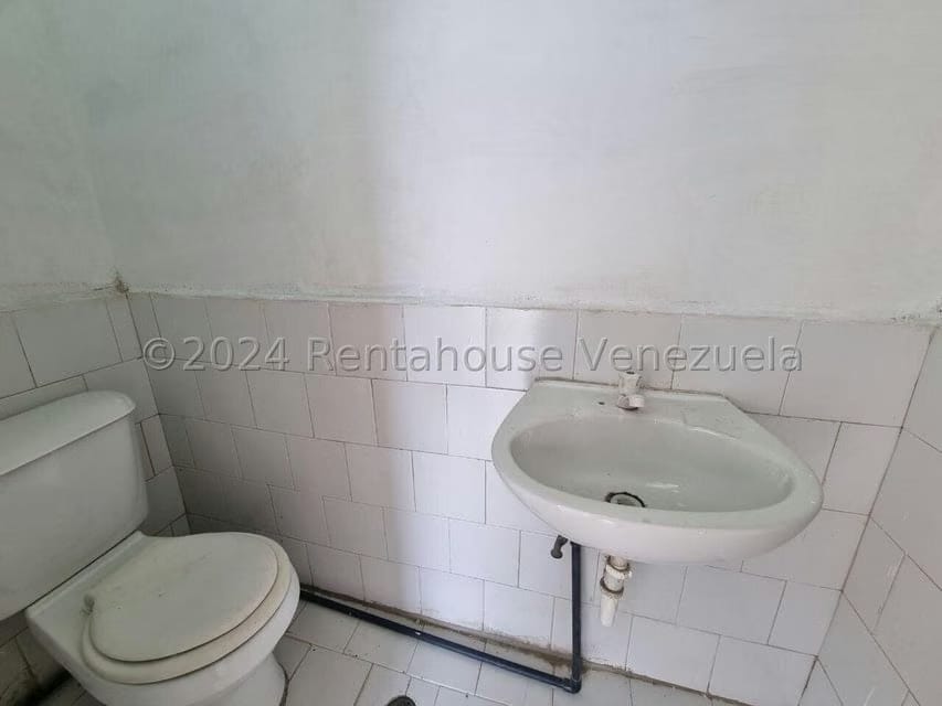 Comercial (Local Comercial) en Alquiler en Parroquia Catedral, Lara - 18
