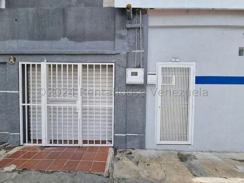 Comercial (Local Comercial) en Alquiler en Parroquia Catedral, Lara - 3