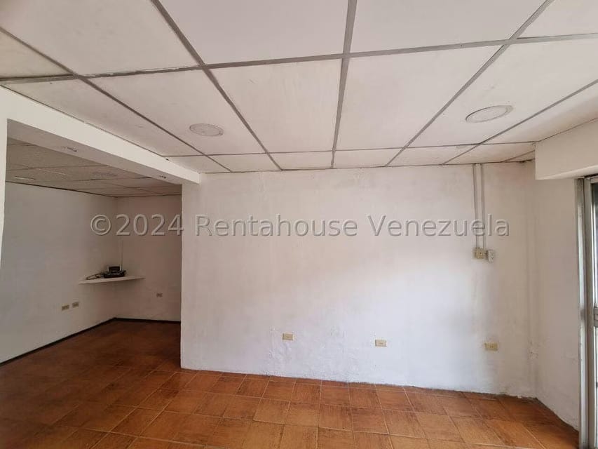 Comercial (Local Comercial) en Alquiler en Parroquia Catedral, Lara - 25