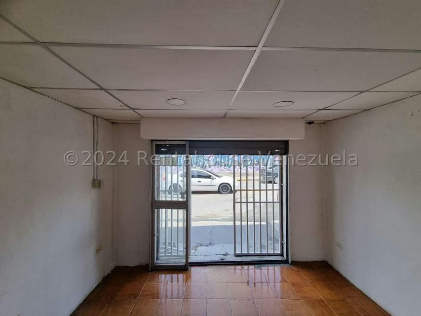 Comercial (Local Comercial) en Alquiler en Parroquia Catedral, Lara - 27