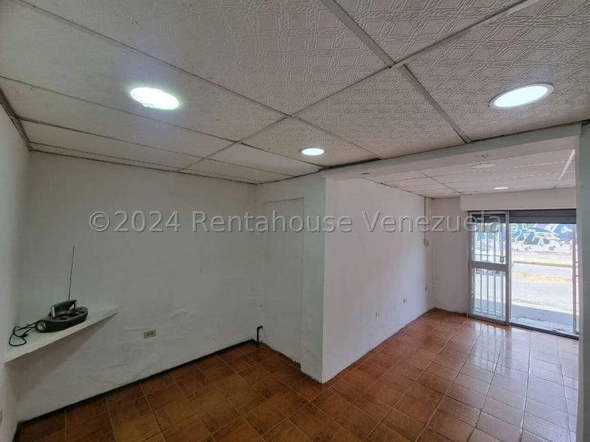 Comercial (Local Comercial) en Alquiler en Parroquia Catedral, Lara - 39